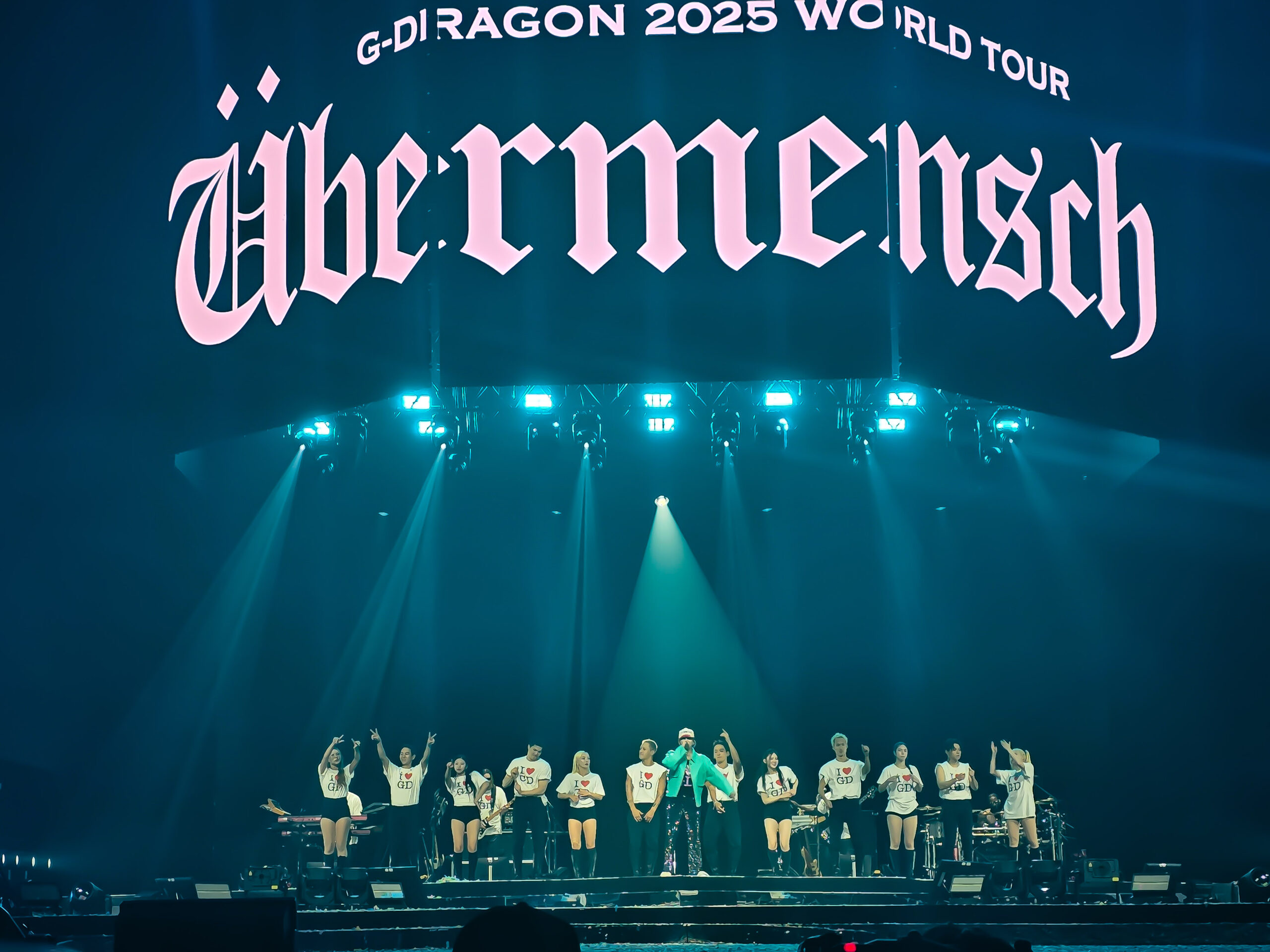 [LIVE REPORT] G-Dragon à Paris : “Übermensch”, l’art de renaître et de se dépasser