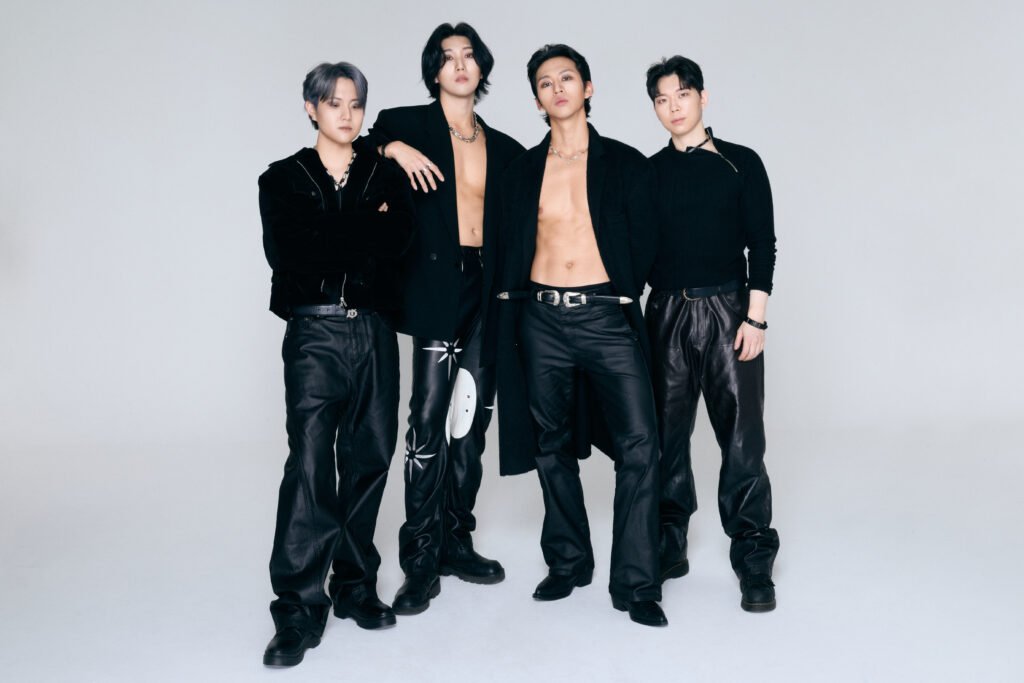 THE LAST LIVE group photo 2